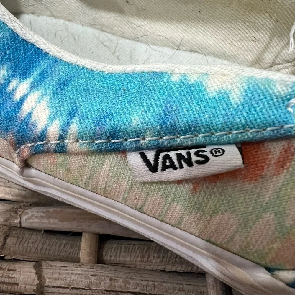 Vans women’s size 6.5 Tie-Dye Slip-On Shoes, casual, canvas sneakers, EUC